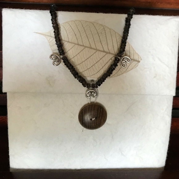 NOVICA Quartz and Sterling Horseshoe Necklace - Picture 5 of 7